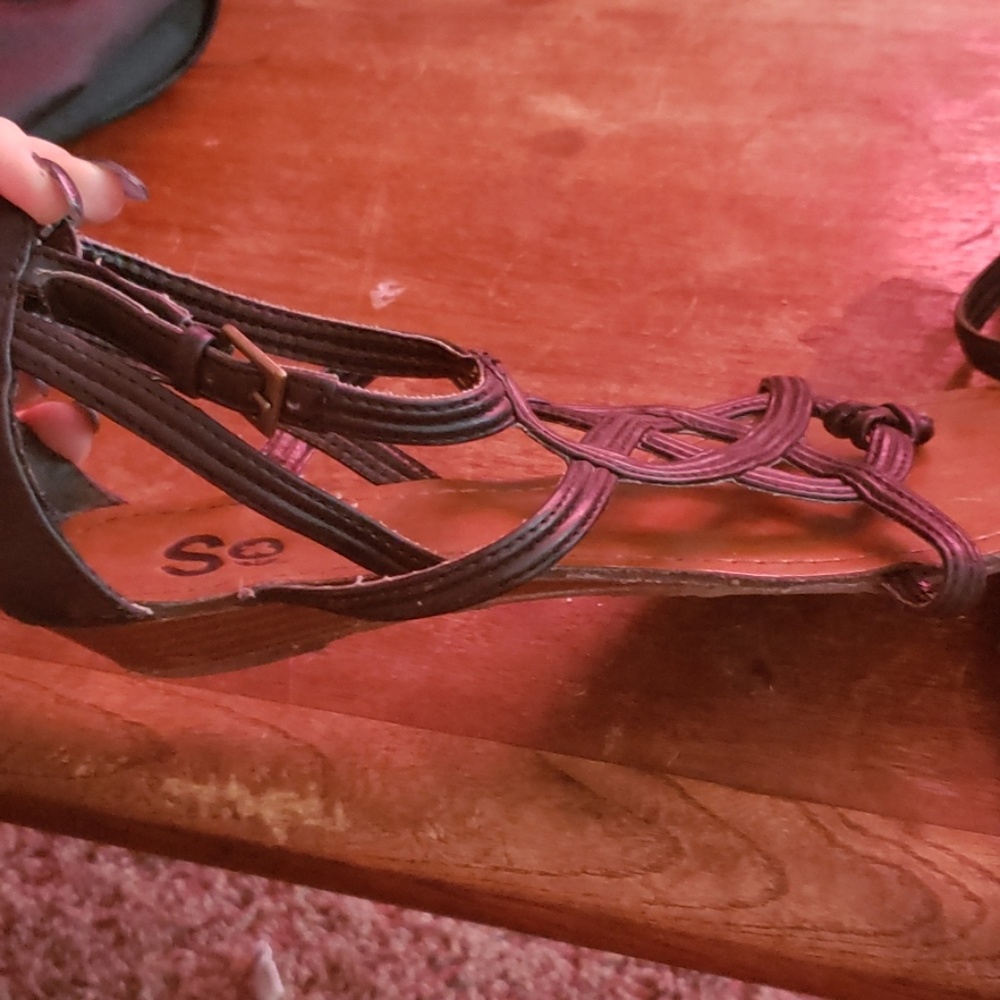 Sandals - Picture 4 of 4